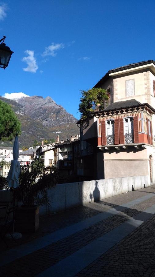 La Loggia Lägenhet Chiavenna Exteriör bild